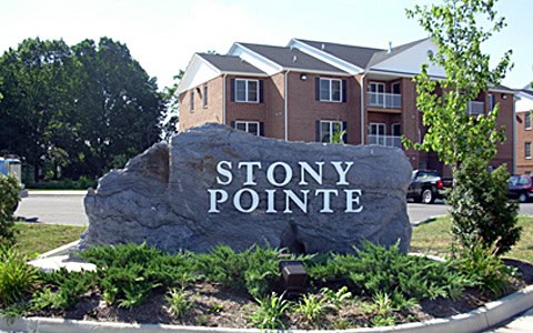 Stony Pointe Entrance