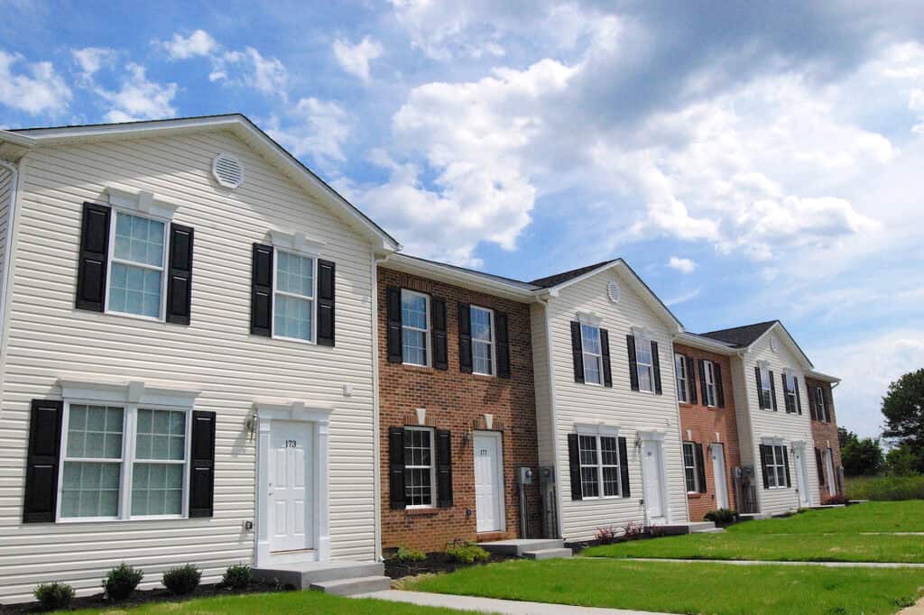 Tabler Station Townhomes Facade Overview