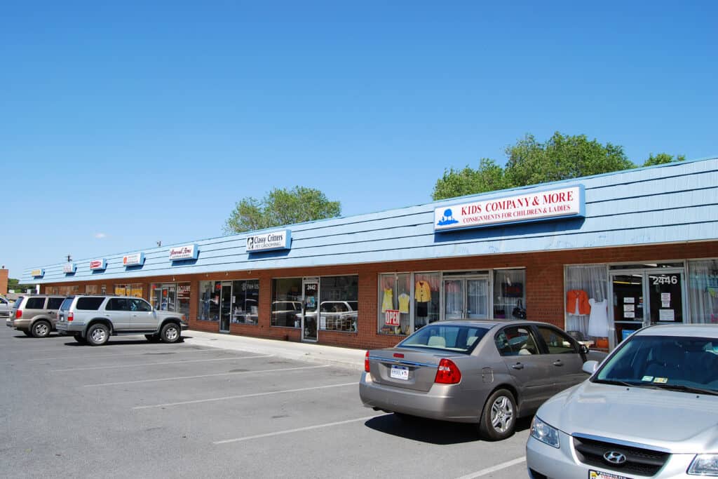 Truckers Strip Center Complex