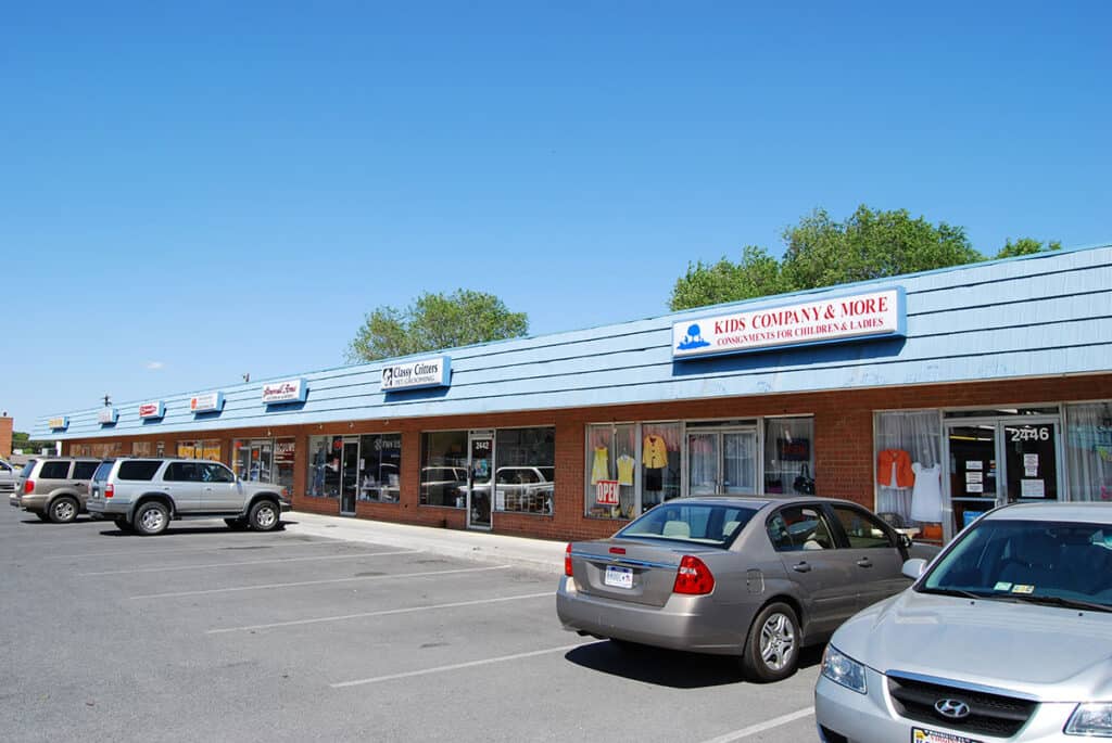 truckers strip center