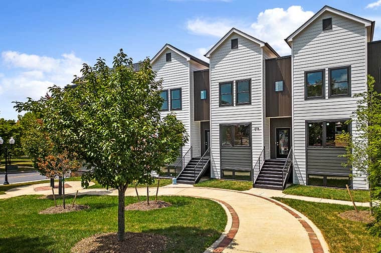 piccadilly circle exterior 9
