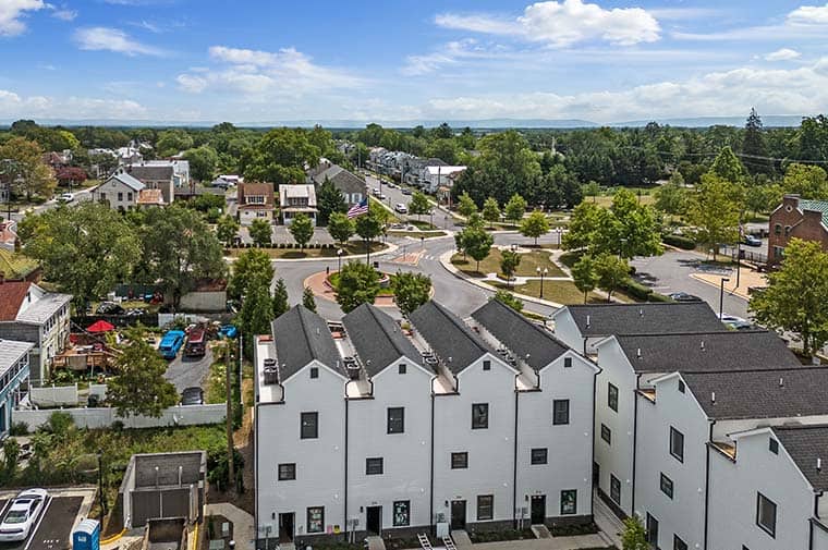 piccadilly circle exterior aerial 16